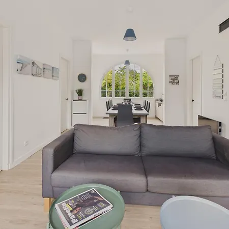 Holiday home A 150m De La Maison Avec Jardin Pour 9 Andernos-les-Bains
