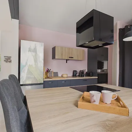 Semesterbostad A 150m De La Maison Avec Jardin Pour 9 *