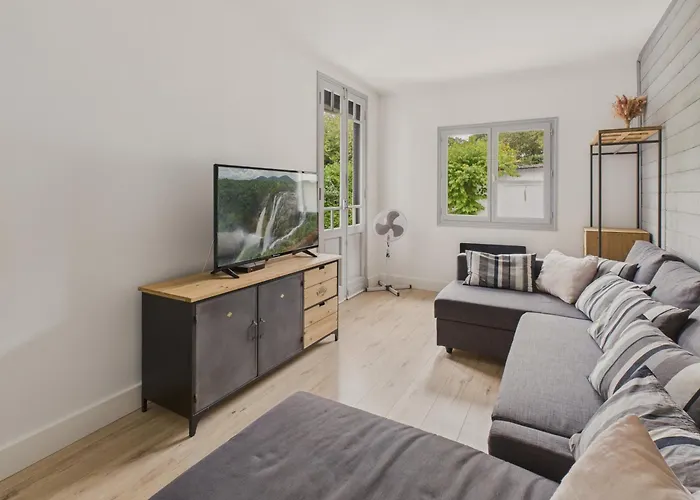 A 150m De La Maison Avec Jardin Pour 9 Semesterbostad *